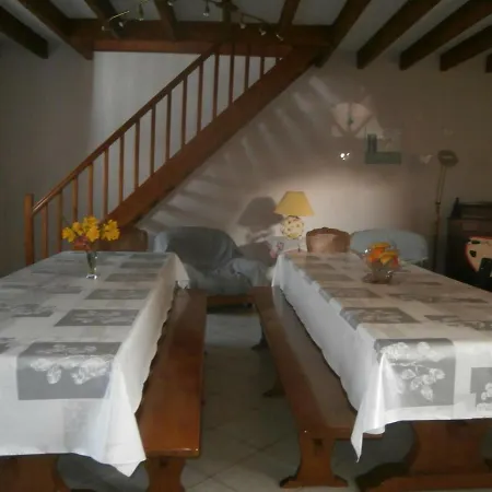 Holiday home Gite Spacieux Avec Jardin, Proche Chateaux De La Loire, Ideal Pour Familles Et Amis, Jeux Et Plancha - Fr-1-381-406 Nouans-les-Fontaines